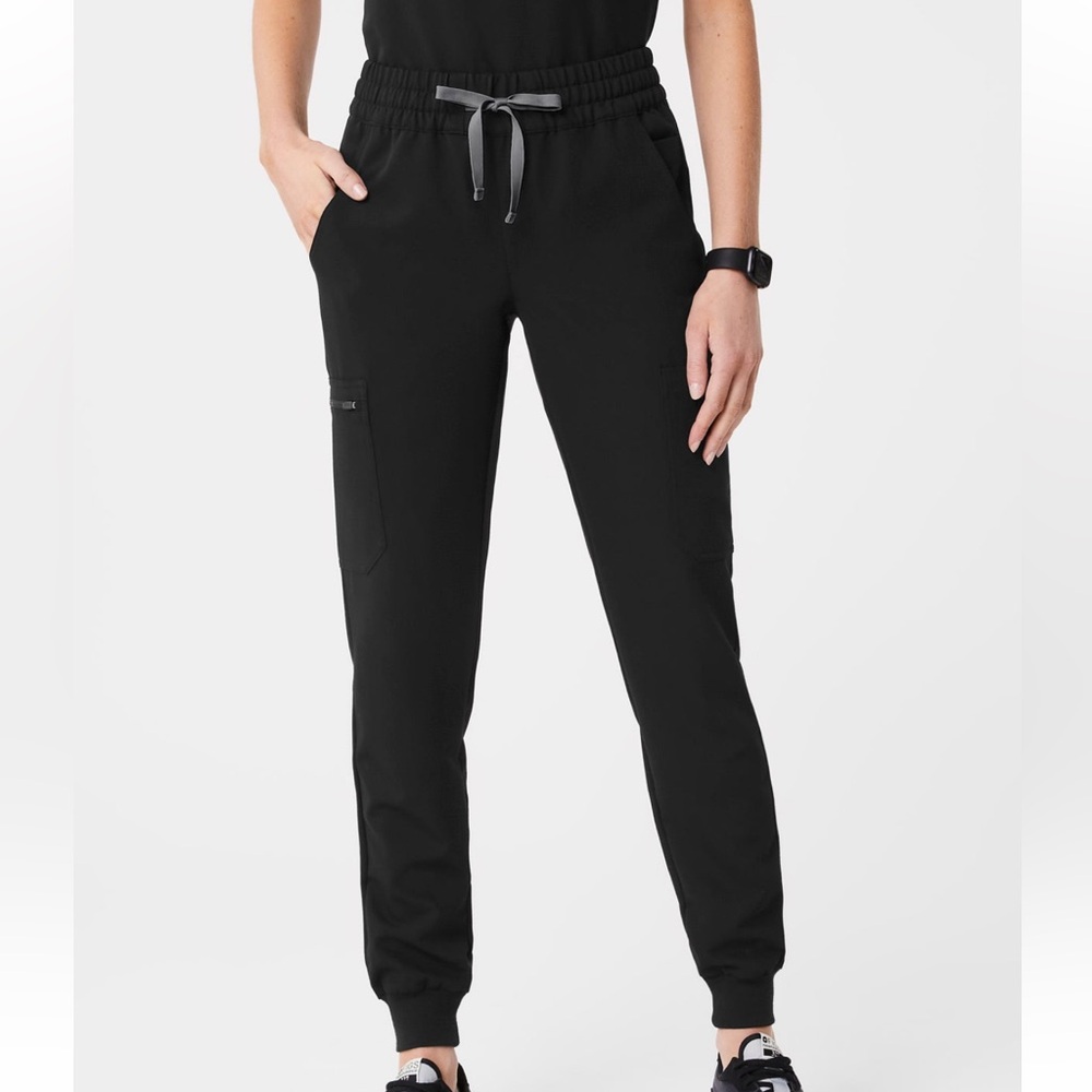 Figs Uman Relaxed Mid Rise Jogger Scrub Pants (Black) Medium Petite